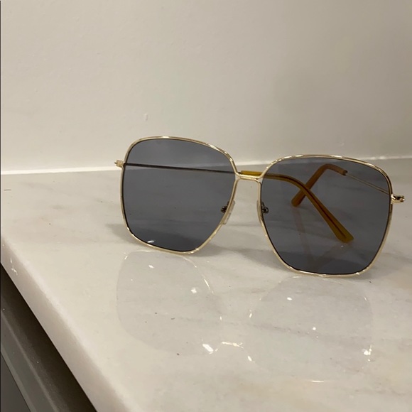 Shades - Picture 2 of 3